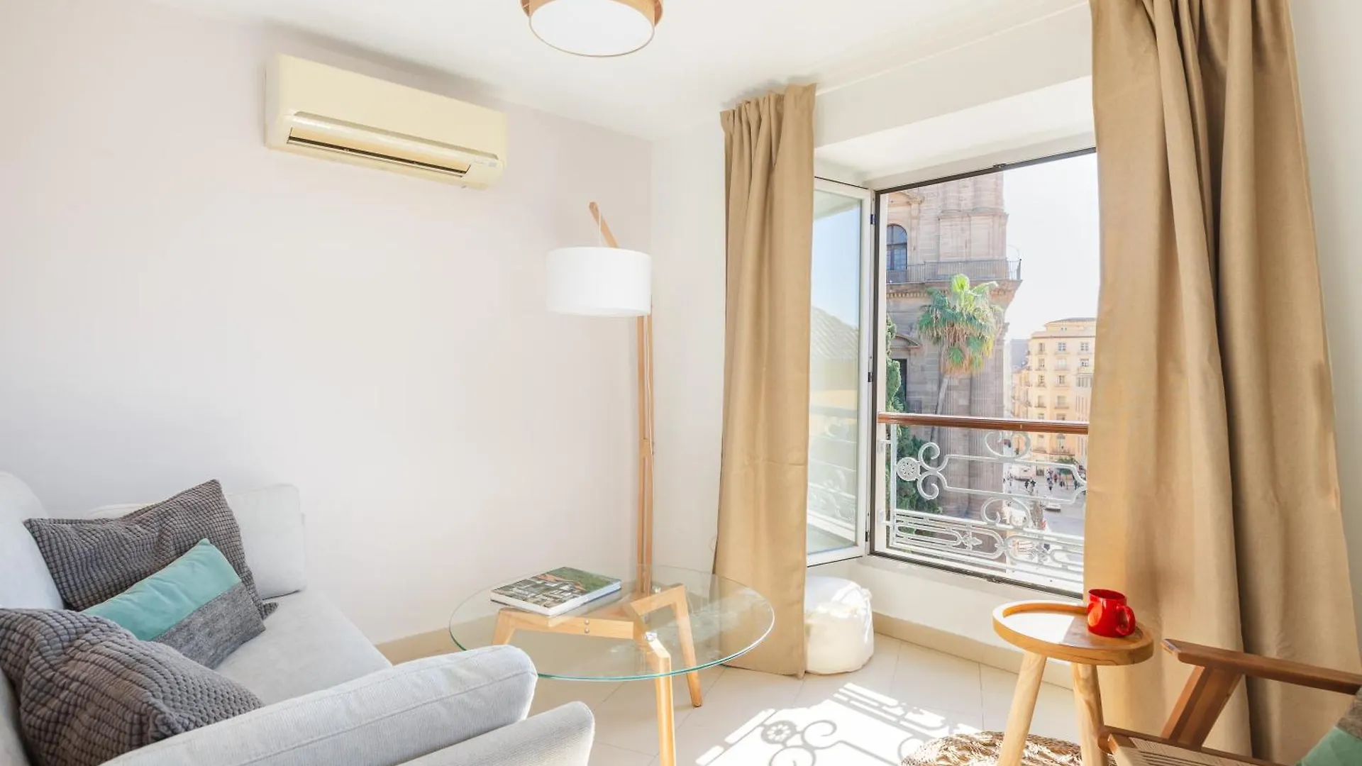 Balcon De La Catedral Apartment Malaga Spain